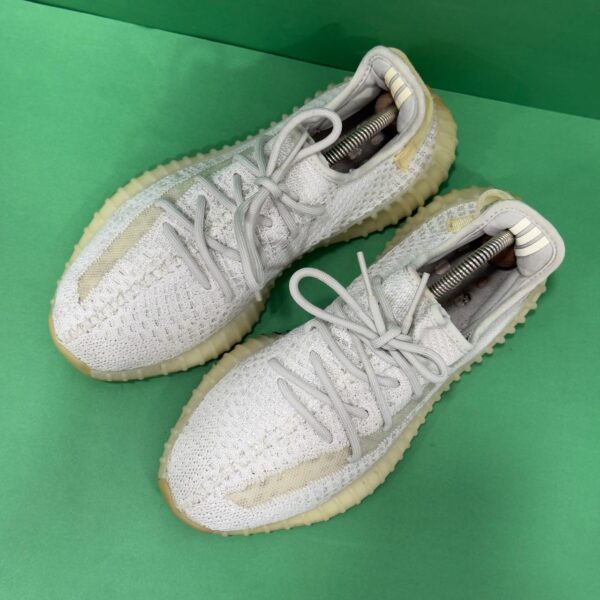 Yeezy 350 Pointure 42/43 – Image 2
