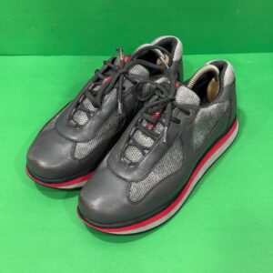 Prada "40"