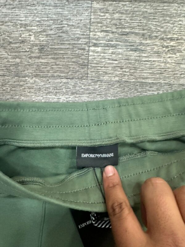 Emporio Armani (Neuf) Taille S – Image 3