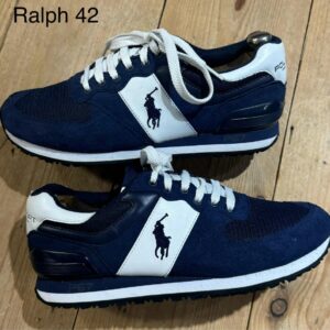 Ralph Lauren "42"