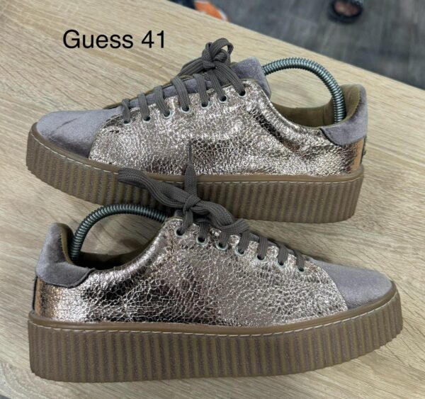 Guess Femme "41"