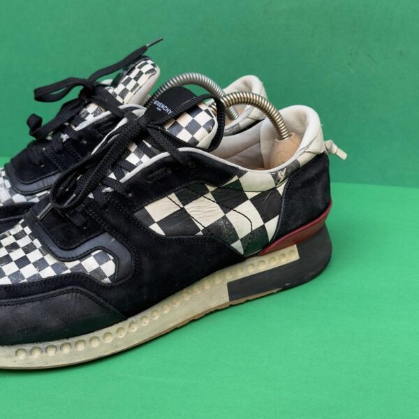 Givenchy "43" – Image 4