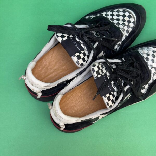 Givenchy "43" – Image 8