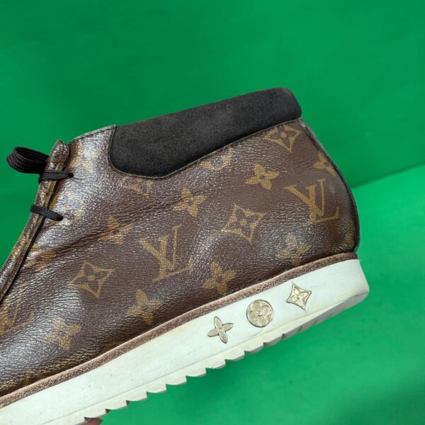 Louis Vuitton "42" – Image 9