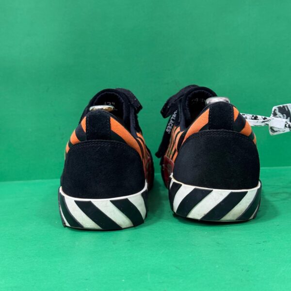 OFF-White "43" – Image 5