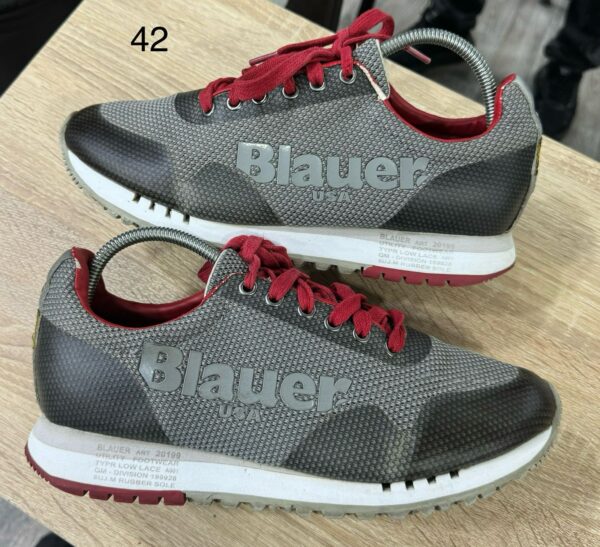 Blauer "42"