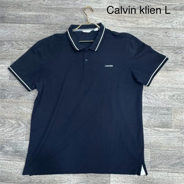 Calvin Klein "L"