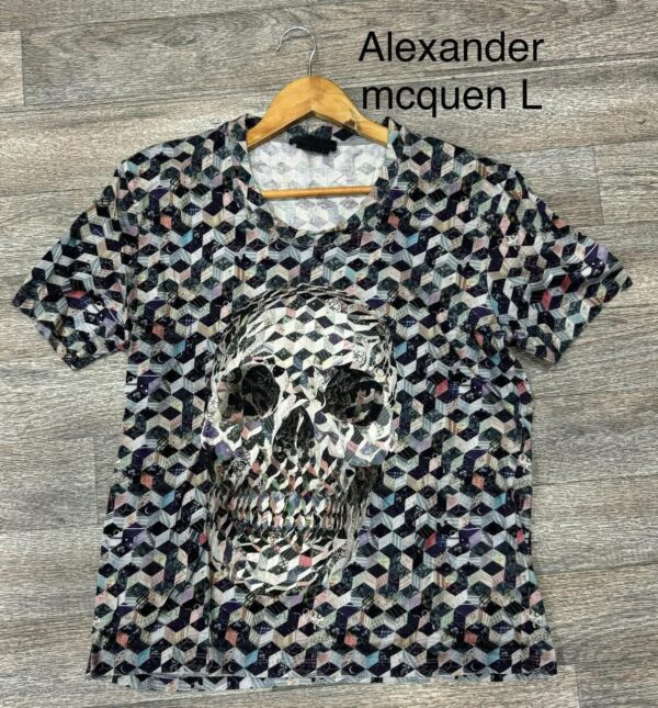 Alexander McQueen "L"
