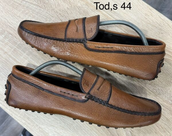 Tod's "44"