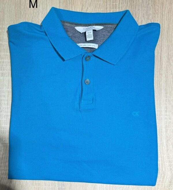 Calvin Klein "M"