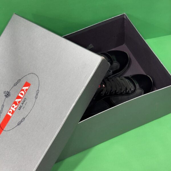 Prada "42" – Image 3