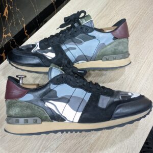 Valentino Garavani 44