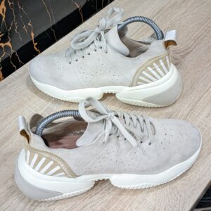 Hogan 🗣️🗣️ 37